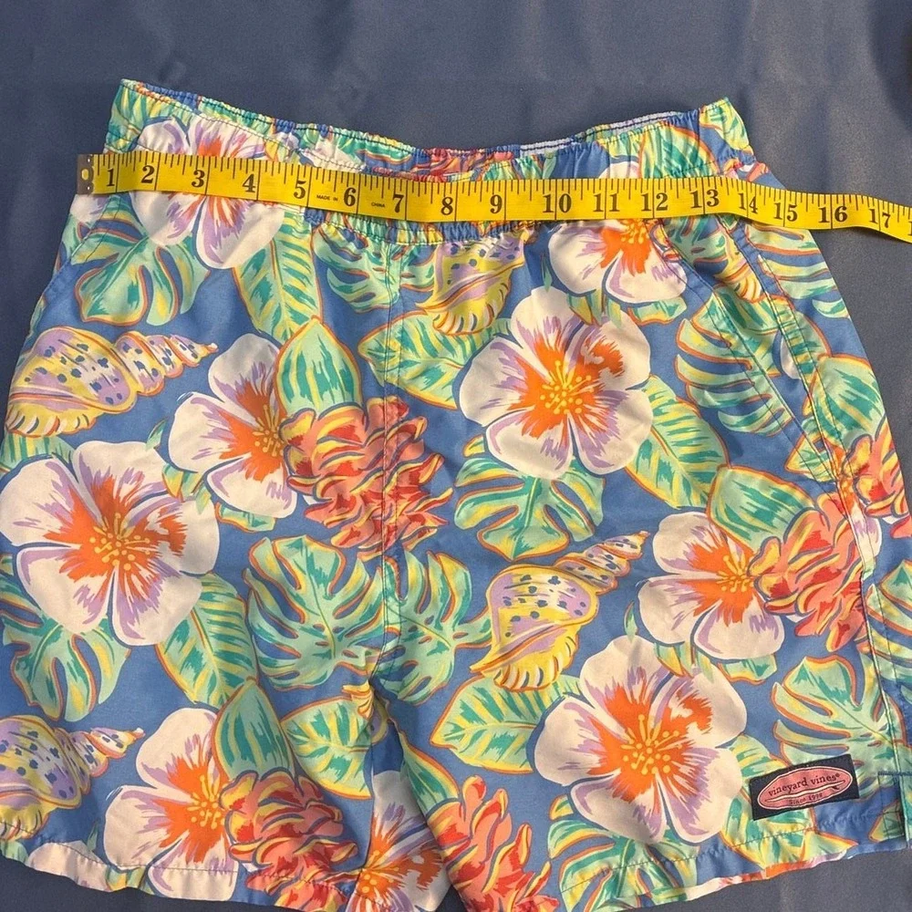 Vineyard Vines Mens Tropical Floral Seashell Swim Trunks Blue Size M 12-14